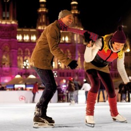 Patinaje sobre hielo en el centro de Viena